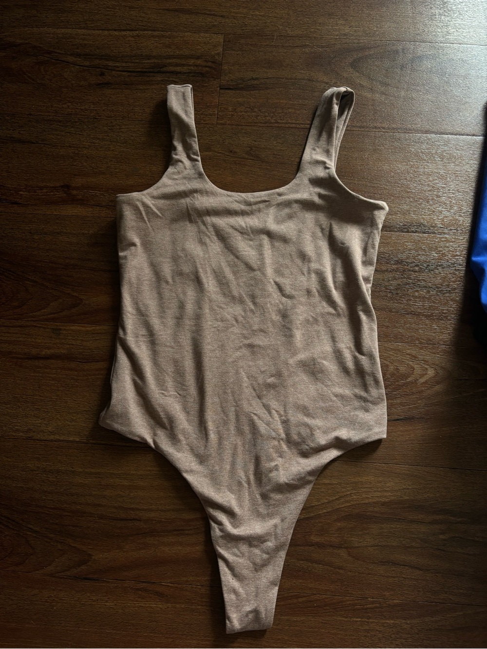 Vuori Women's Beige Scoop Neck Bodysuit